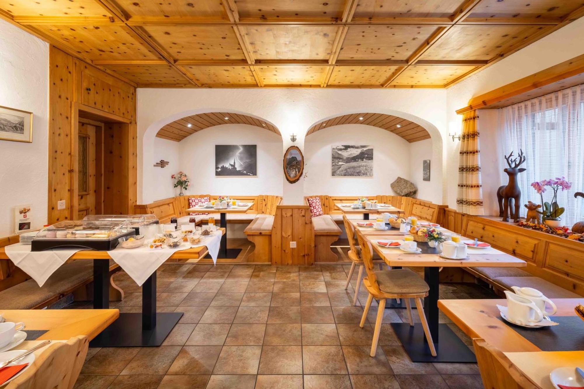 Garni Alpenrose - Grusaida Scuol Exteriör bild